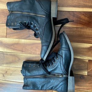 Boots, women’s size 8.5. Mossimo supply co.
